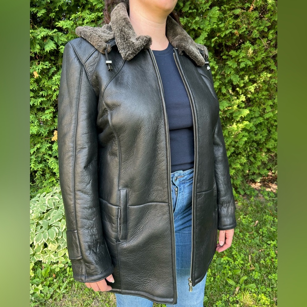 Artepelle Women’s Shearling Coat 🖤 | Sample 100% Sheepskin | Made in Canada - M